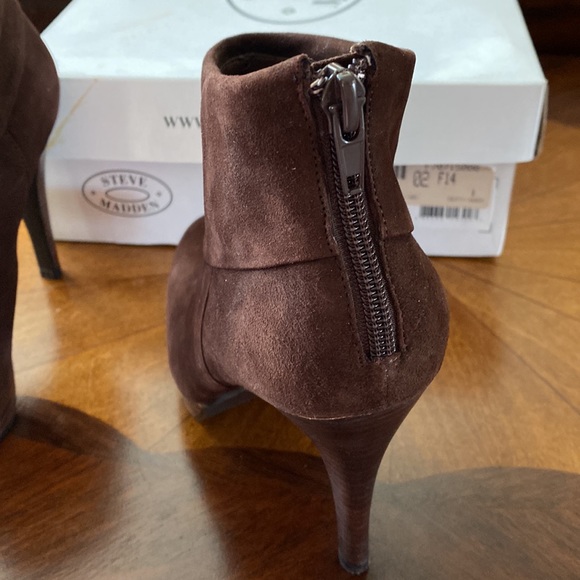Steve Madden “Trisha”4” heel Bootie BOOTS. New and never worn. Size 5.5 - Picture 3 of 4